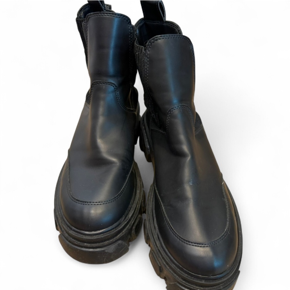 Farm Rio Chelsea Boots- Black, Beaded. Size 9.5 - Picture 2 of 10
